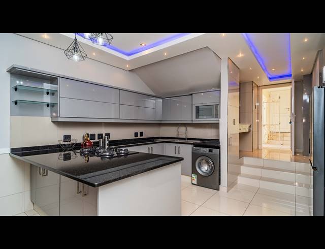 2 BEDROOM APARTMENT FOR SALE IN LA LUCIA